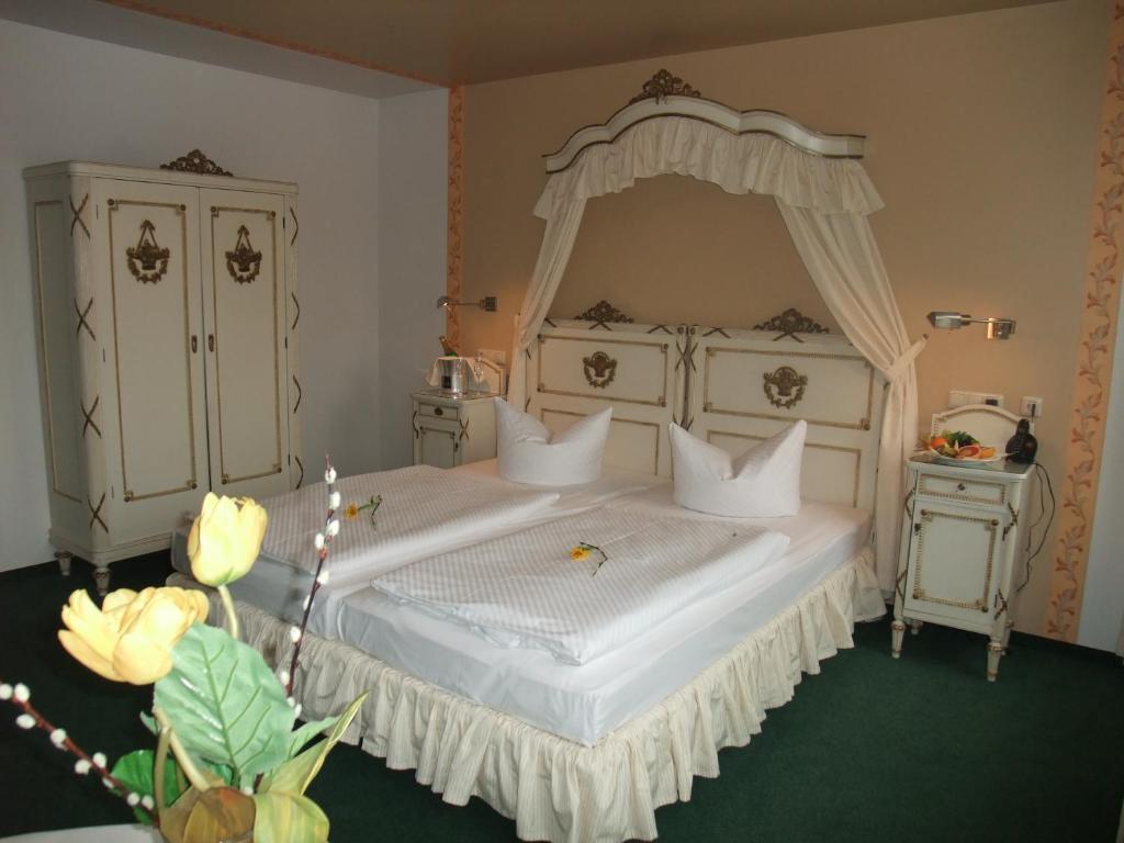 Hotel Goldener Anker 라데보일 객실 사진